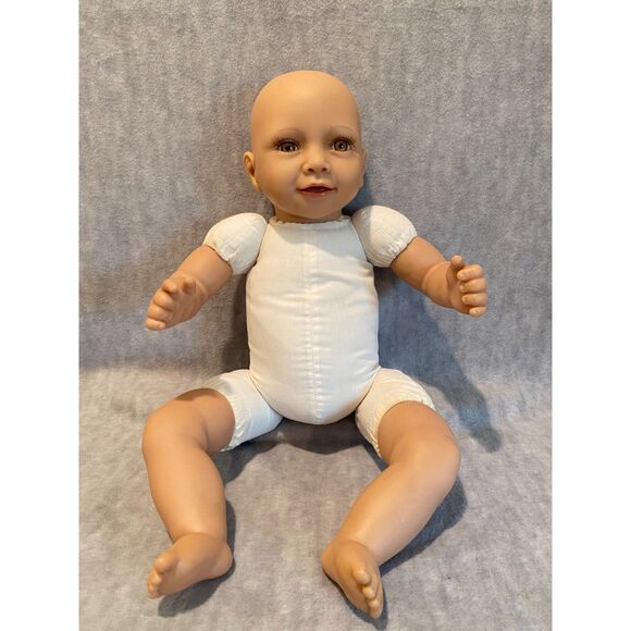 Molly P Originals Doll A-80 YaYa Cloth Body‎ Vinyl Limbs 2006 #102841 HTF - Picture 1 of 7